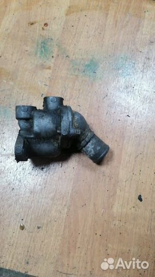 Корпус термостата Mazda 626 GE FS 2.0