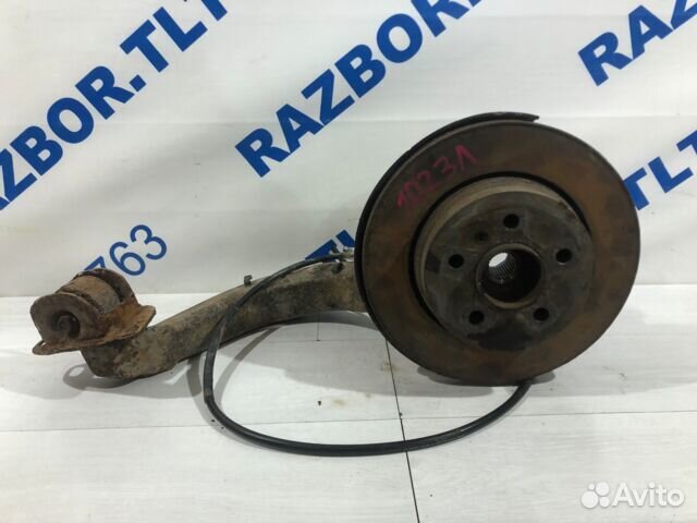 Поворотный кулак задний левый BMW X3 e83 2.5 ат 25