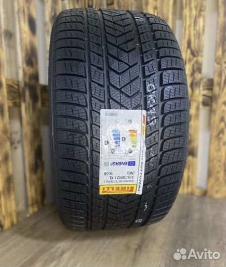 Pirelli Winter Sottozero 3 315/30 R21 и 275/35 R21 105V