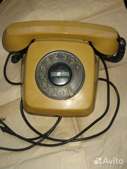 Телефонные аппараты ретро СССР