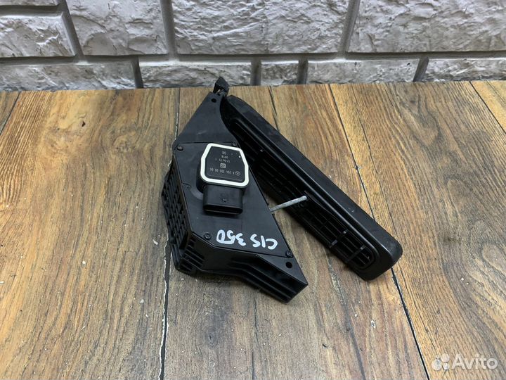 Mercedes Benz CLS W218 Педаль газа