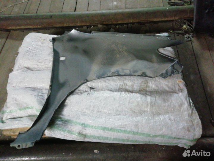 Крыло переднее левое Toyota Hilux