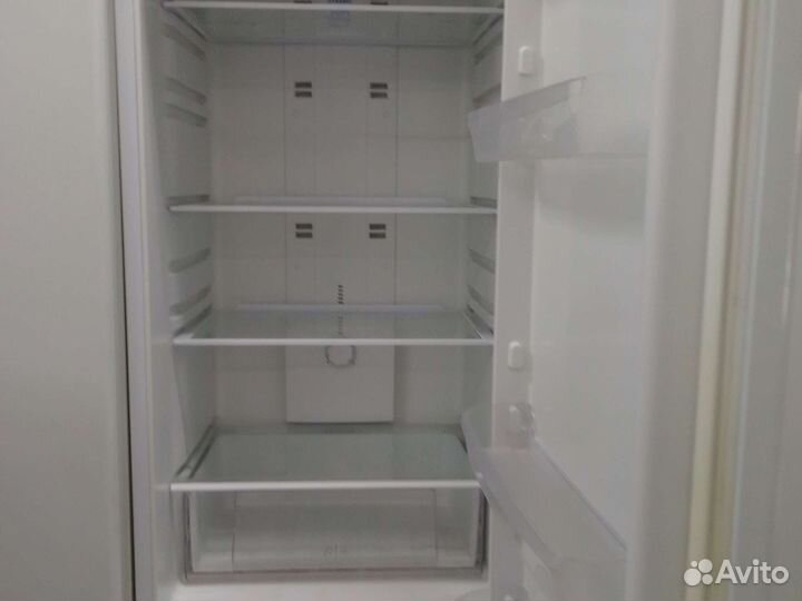 Холодильник бу indesit