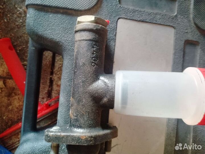 Цилиндр сцепления москвич