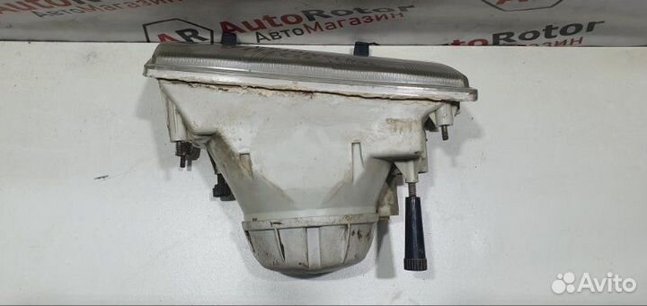 Фара галогеновая правая LADA 2108