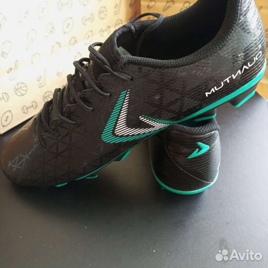 Футбольные бутсы