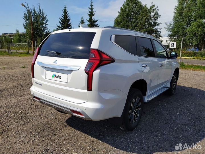 Mitsubishi Pajero Sport 3.0 AT, 2022