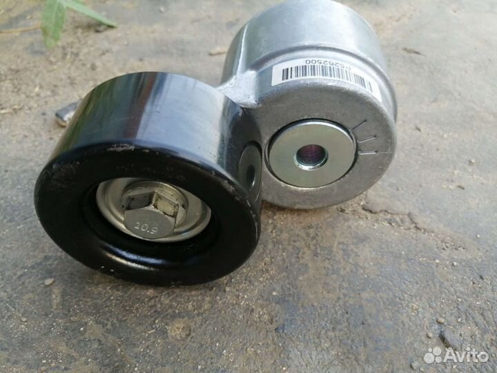 Натяжитель ремня каминс 2.8