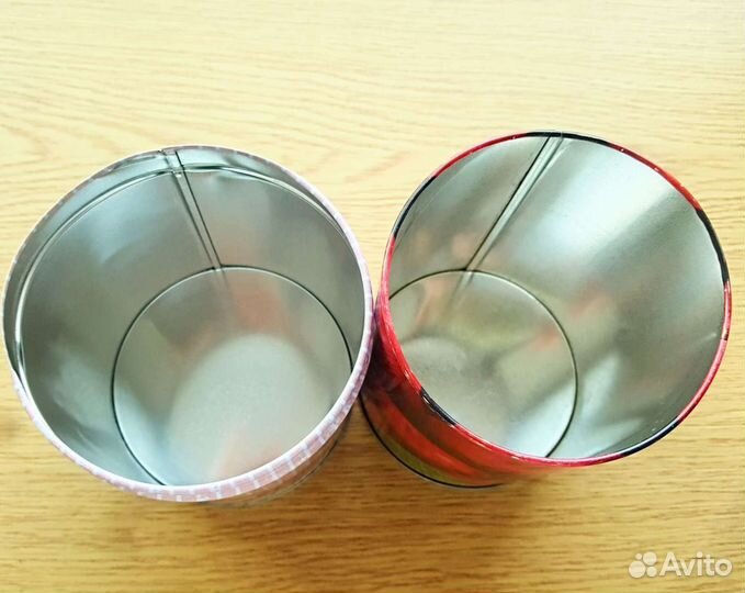 Жестяная банка для сыпучих продуктов