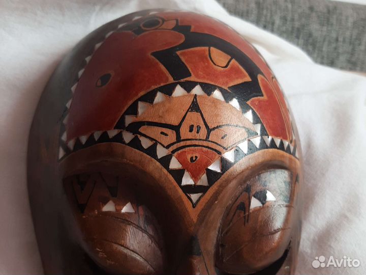 Маска из бамбука