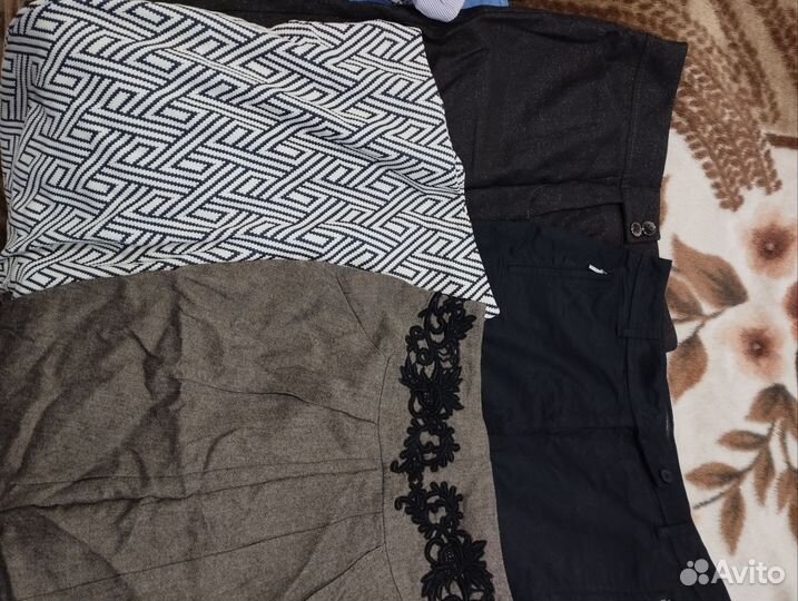 Отдам бесплатно женские вещи пакетом 44-46 размер