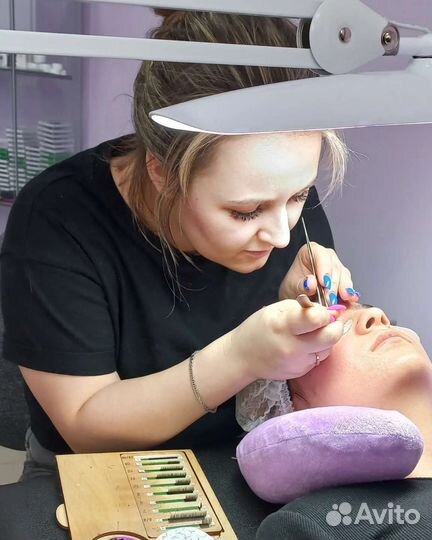 Обучение наращиванию ресниц