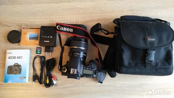 Фотоаппарат Canon EOS 60D и объектив EF-S 17-85mm