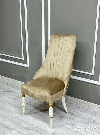 Комплект стол и стулья. В наличии