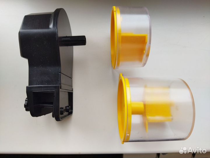 Кормушка для рыб автоматическая