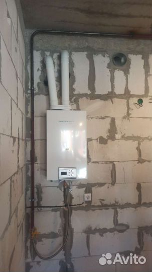 Перенос газовых труб. Сварка труб. Сварщик