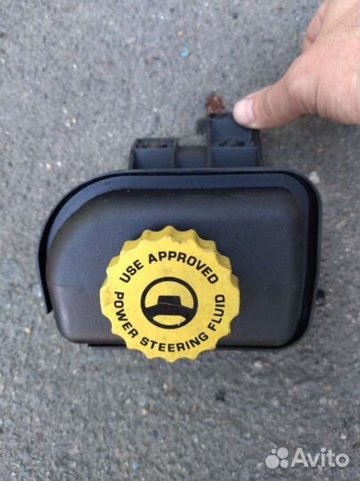 Бачок гур Chrysler Voyager 3 4656463AB