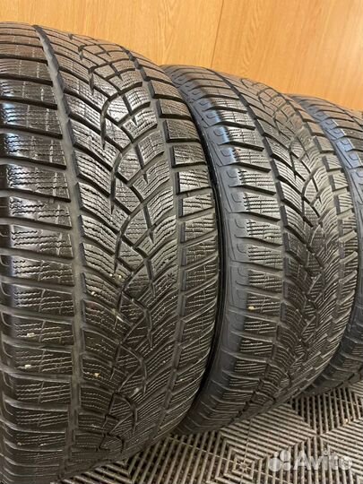 Goodyear UltraGrip Performance 235/45 R18