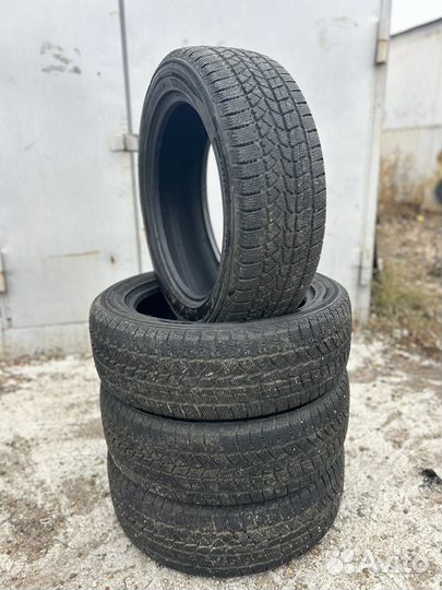 DoubleStar DW02 225/55 R19 99T