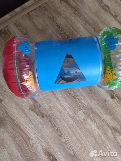 Надувная игрушка для плавания