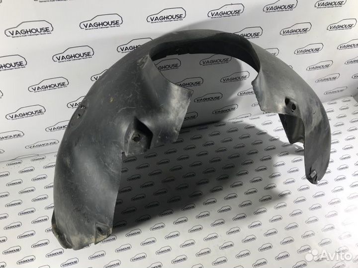 Подкрылок задний левый Ford Mondeo MK 1 1994