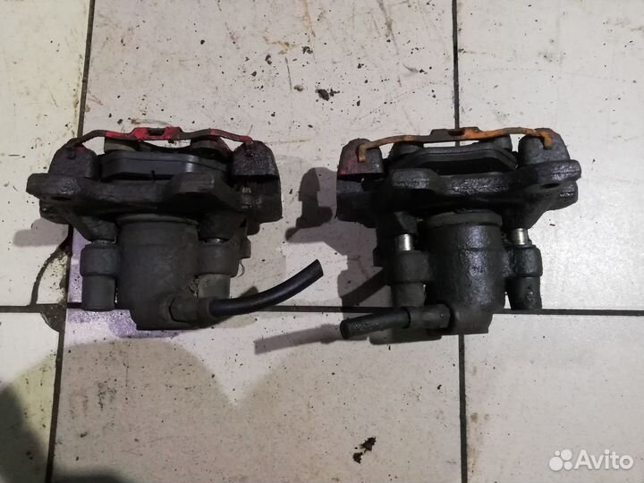 Суппорта передние BMW 5 E34