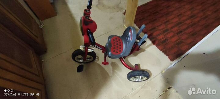 Трехколесный велосипед