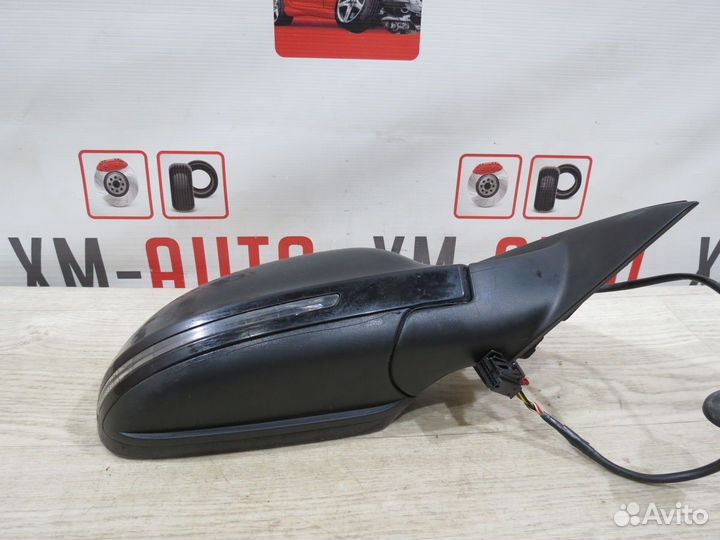 Зеркало правое Audi Q3