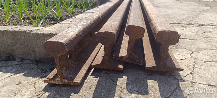 Рельсы (для перекрытия крыши)