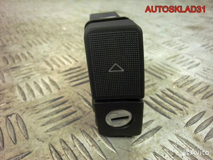 Замок бардачка Audi A8 D2 4D1857147A