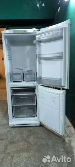 Холодильник Ariston