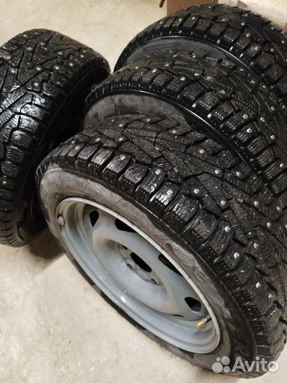 Pirelli Ice Zero 185/55 R15