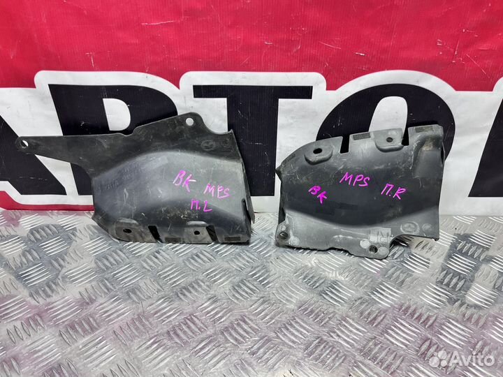 Воздухозаборник левый правый Mazda 3 BK MPS