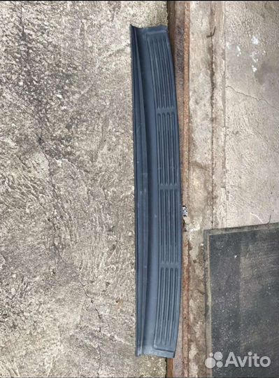 Накладка заднего бампера Lexus LX 570-Cruiser 200