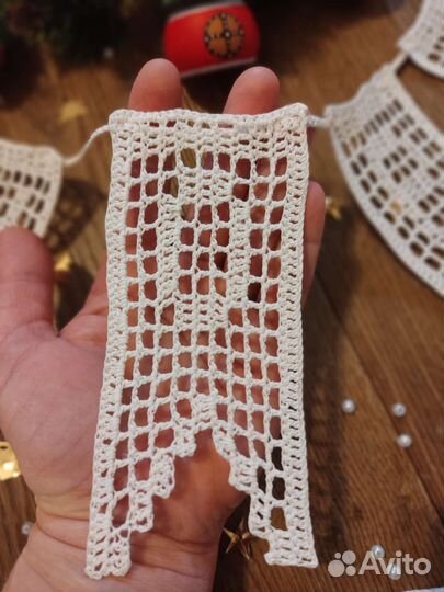 Новогоднее вязаное украшение. Гирлянда новогодняя