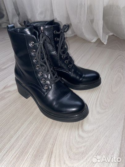Ботинки женские