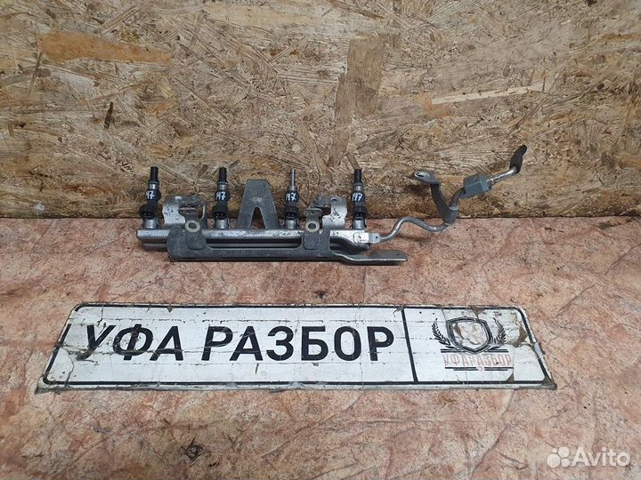 Топливная рампа с 4мя форсунками 1.6 HR16DE Nissan