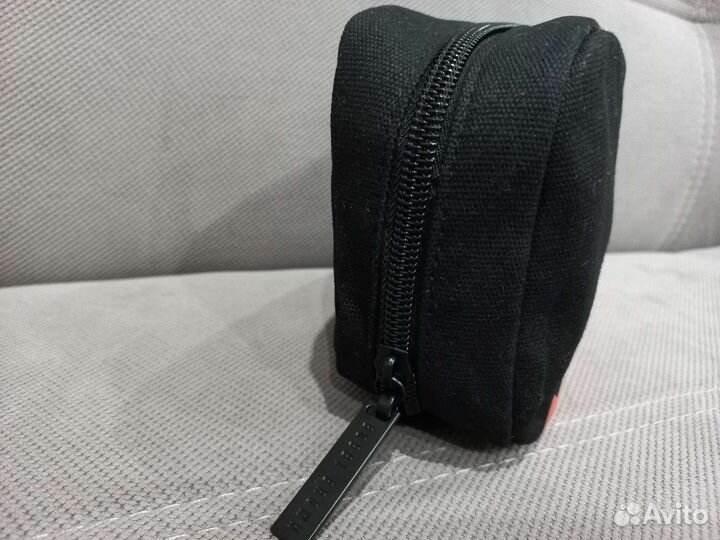 Косметичка Bobbi Brown