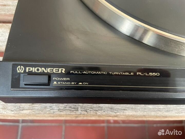 Pioneer PL-L550Проигрыватель винила.Тангенциальный