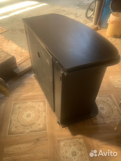 Тумба под телевизор поворотливая