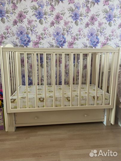 Кроватка детская