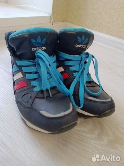 Кроссовки adidas