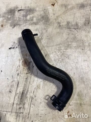 Патрубок системы охлаждения Mercedes-Benz E-Class