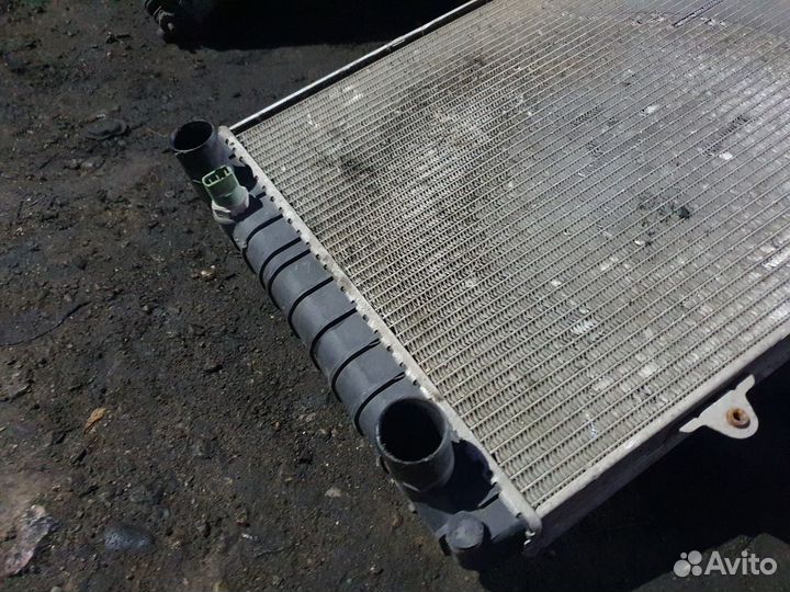 Радиатор основной Audi A8 D2 ауди а8 д2 v8 4.2 3.7