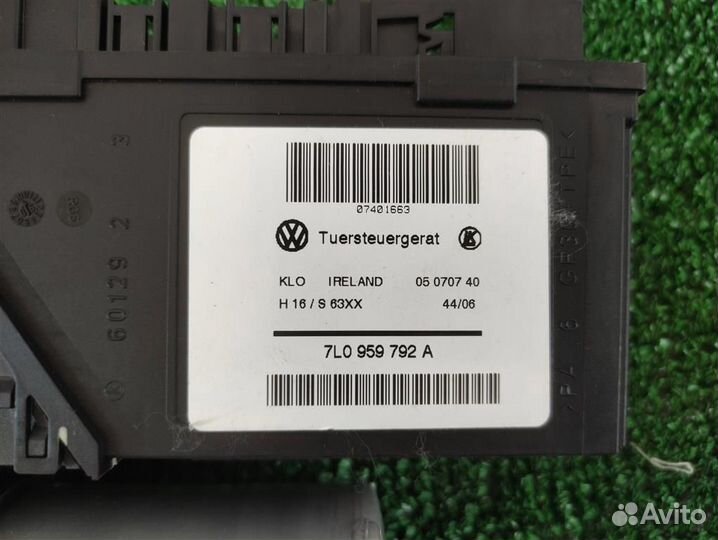 Мотор стеклоподъёмника передний правый volkswagen