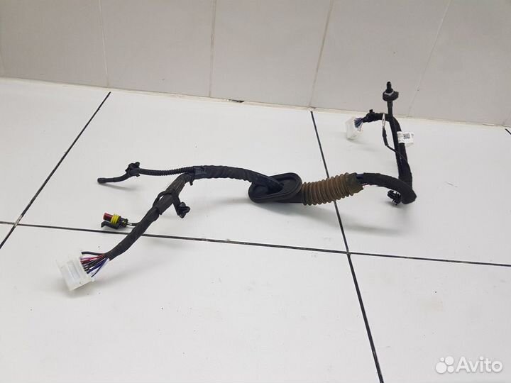 Электропроводка двери багажника (Haval F7)