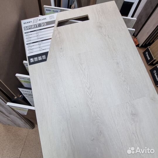 Кварцвиниловая плитка Cold River. Укладка на клей