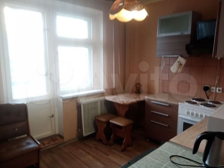 2-к. квартира, 61 м², 8/10 эт.
