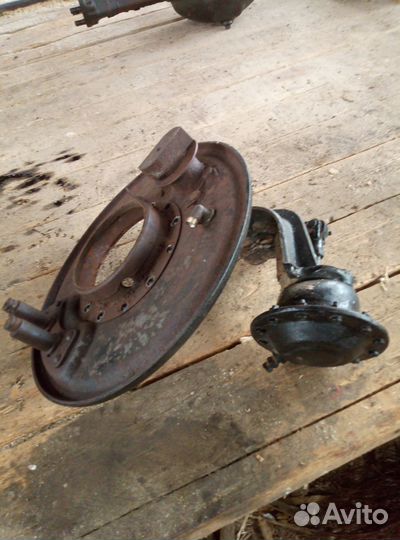 Опорный диск / пыльник / в сборе ЗИЛ-131