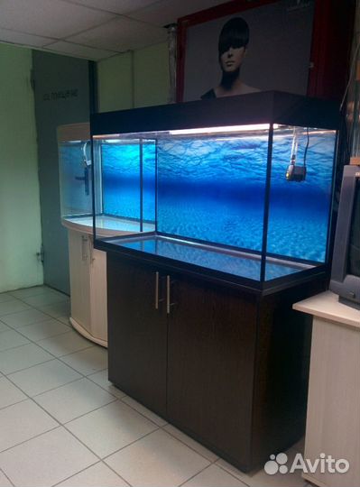 Аквариум 220 свет биофильтр тумба, фон